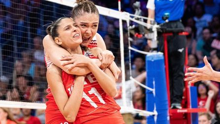 VakıfBank Voleybol Takımı Derya Cebecioğlu ile yollarını ayırdı