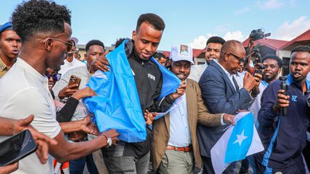 Somalili hakem Artan, ABD'ye alınmadı, ülkesi onu karşıladı