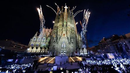 Sagrada Familia'daki İsa Mesih Kulesi dünyanın en yüksek kilisesi oldu