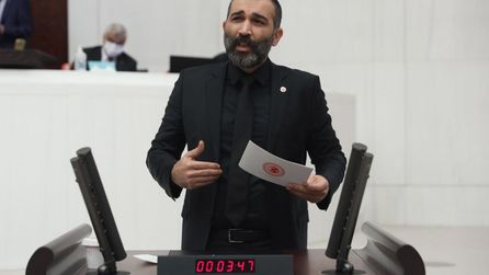 Barış Atay ve Ecem Özkaya İsviçre'de birlikte görüntülendi