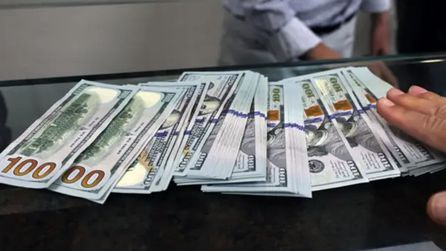 İstanbul'da sahte dolar şebekesine eş zamanlı operasyon yapıldı