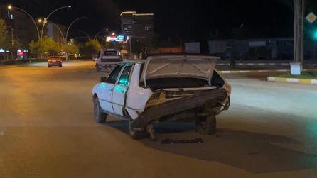 Çorum'da kaza sonrası sürücü kaçtı, iki kişi yaralandı