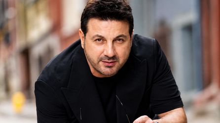 Davut Güloğlu dede oldu, torunu Mihra'nın doğumu kutlandı