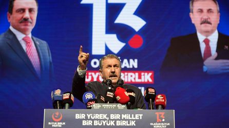 Büyük Birlik Partisi Kurultayı'nda Mustafa Destici yeniden seçildi