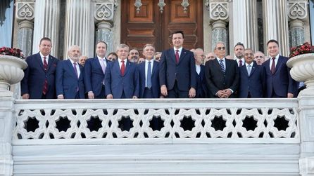 D-8 toplantısında siyasi gelişmeler ve adaylık tartışmaları