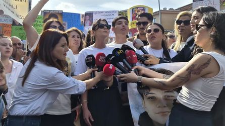 Atlas Çağlayan'ın acılı annesi adliye önünde kritik bir çağrı yaptı