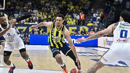 Fenerbahçe Beko, Anadolu Efes'i 73-72 mağlup etti