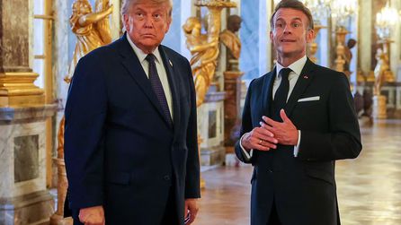Trump Versay Sarayı'nda Macron ile kritik bir görüşme gerçekleştirdi