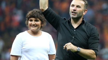 Okan Buruk'un Oğlu Ali Yiğit Buruk Etkinlikte Görücüye Çıktı