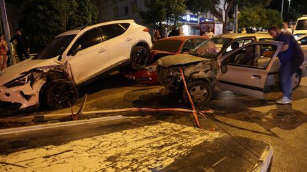 İzmir'de direksiyon başında kalp krizi geçiren sürücü hayatını kaybetti