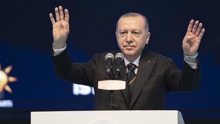AK Parti'de dört il başkanının görevine son verildi
