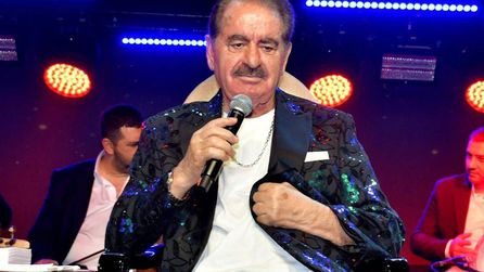 Yasemin Şefkatli ikiz bebeklerden sonra mayolu pozlar paylaştı