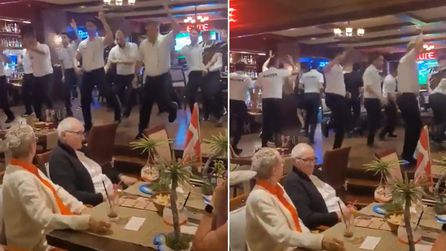 Alanya'da Restoran Çalışanlarından Senkronize Performans Gösterisi