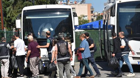 Ege Üniversitesi'nde 27 kişi tutuklandı, eski yöneticiler de var