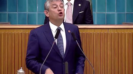 CHP grup toplantısında Özgür Özel'in sert sözleri gündem oldu