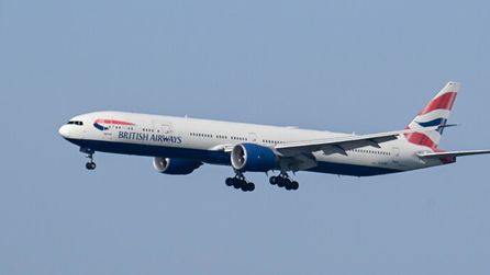 Tokyo'da British Airways uçağında telefon yangını paniği yaşandı