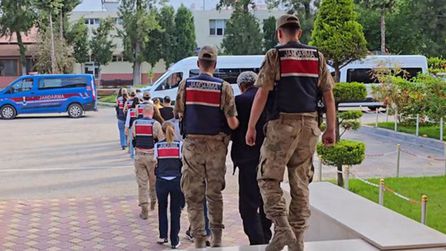 Usulsüz sağlık raporu düzenleyen 10 kişi gözaltına alındı