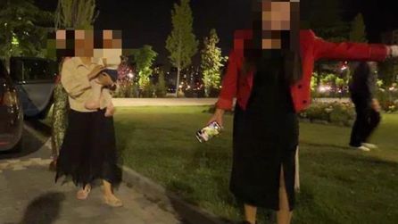 Talas'ta Bebek Arabada Mahsur Kaldı, Anne Basın Mensuplarına Saldırdı