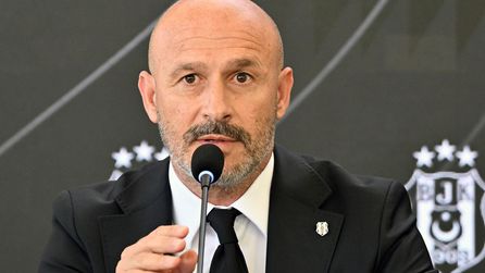 Vincenzo Italiano Beşiktaş'ta Gökhan Sazdağı ile yolları ayırdı