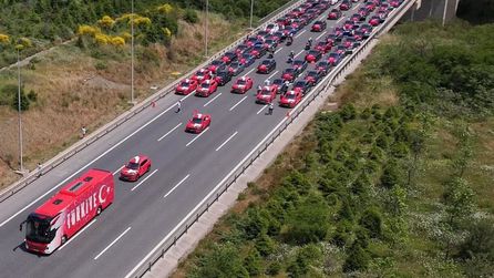 A Milli Takım, Togg konvoyuyla tarihi bir uğurlama aldı