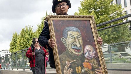 Rus sanatçı Robert Kuzovkov silahlı saldırıda hayatını kaybetti