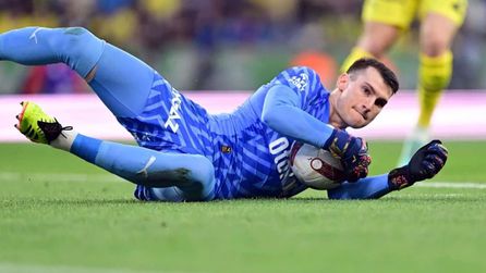 Beşiktaş, Fenerbahçe'nin Kalecisi Livakovic'i Gündemine Aldı