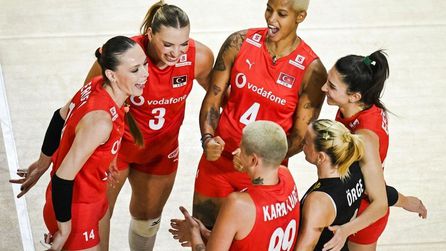 A Milli Kadın Voleybol Takımı'nın yeni kaptanı Gizem Örge oldu