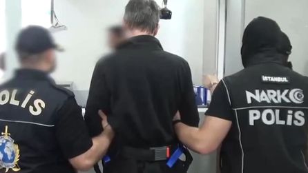 Hollanda'nın aradığı suçlu İstanbul'da yakalandı ve iade edildi
