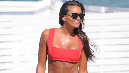 46 yaşındaki Eda Taşpınar'ın bikini kombini olay oldu