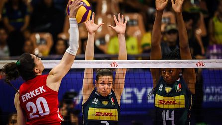 A Milli Kadın Voleybol Takımı İtalya'ya karşı kaybetti