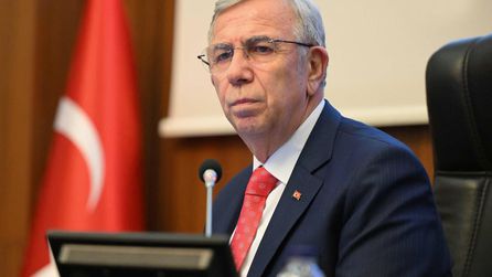 Özgür Özel'in Adaylık Açıklamaları ve Strateji Tartışmaları