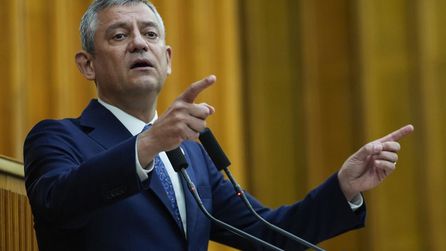 CHP'de Özgür Özel'in grup toplantısı iptal edildi