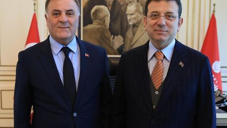 CHP'den istifalar artarken, İBB Başkanvekili'nden ziyaret