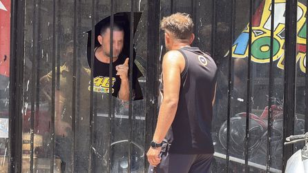 Motosiklet tamircisi intihar girişiminde bulundu, polis müdahale etti