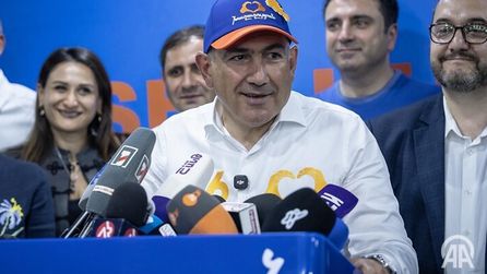 Ermenistan seçimlerinde Başbakan Paşinyan Türkiye mesajı verdi