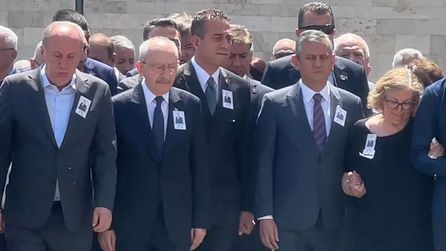 Kemal Kılıçdaroğlu ve Özgür Özel cenaze töreninde bir araya geldi