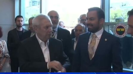 Aziz Yıldırım mazbata töreni öncesi kameraları uyardı