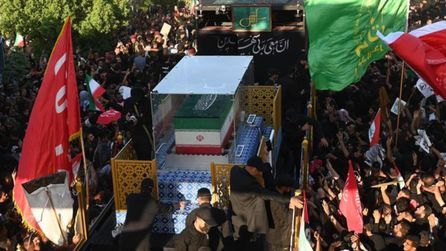 Necef'te Ali Hamaney için düzenlenen veda töreni