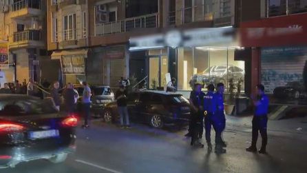 İstanbul'da oto galeriye silahlı saldırı, çok sayıda yaralı var