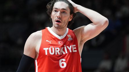Cedi Osman, PAOK ile 3 yıllık sözleşme imzaladı
