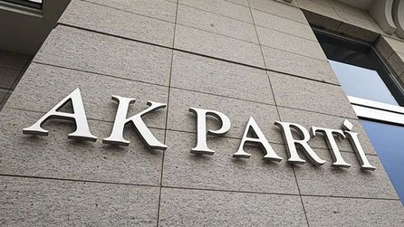 Afyonkarahisar ve Karaman'da iki AK Parti başkanı istifa etti