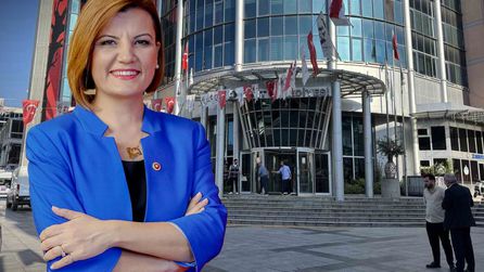 İzmit Belediyesi'nde gözaltılar! Başkan ve eşi dahil 31 kişi gözaltında