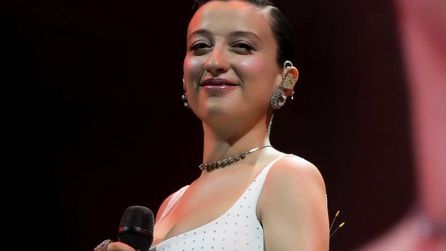 Melike Şahin Harbiye'de son konserini verdi ve bebeğinin cinsiyetini açıkladı