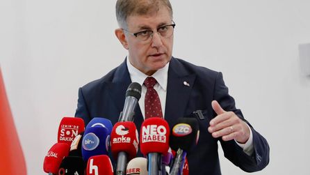 Cemil Tugay, İzbeton'da işçilerle bir araya geldi