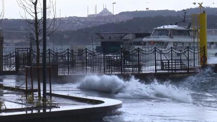İstanbul Valiliğinden fırtına uyarısı: 2 Ağustos'a kadar sürecek