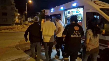 Eskişehir'de Bunalım Geçiren Adam Kendi Karnına Bıçak Sapladı