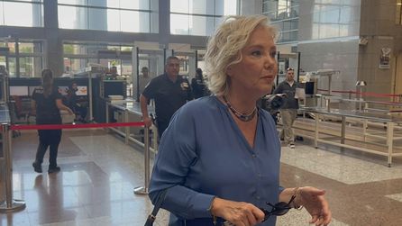 Berna Laçin, Ahbap Derneği soruşturması için İstanbul Adliyesi'nde
