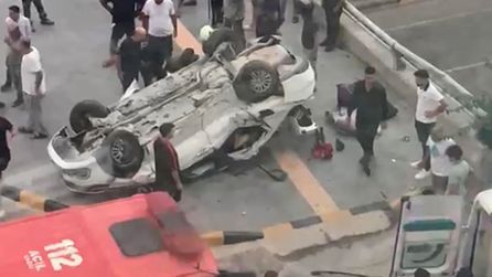 İskenderun'da otomobil kazasında 2 kişi yaşamını yitirdi