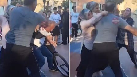 İstanbul'da Parkta Kadın ve Kız Arasında Kavga Yaşandı
