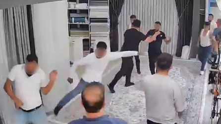 Esenyurt'ta sokak kavgası iş yerinde devam etti